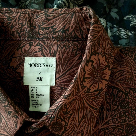 H&M Men’s ‘Flowy’ Shirts - Picture 1 of 3